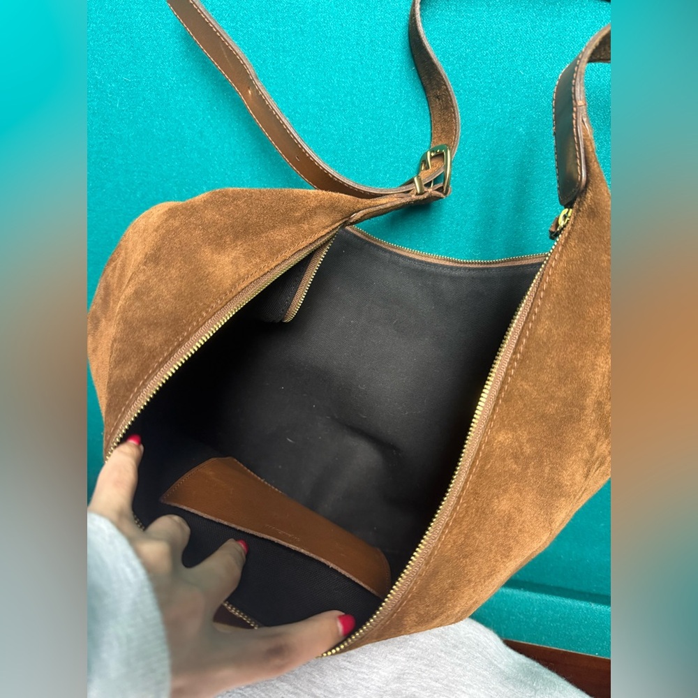 Madewell The Essential Curve Shoulder Bag - Picture 6 of 6